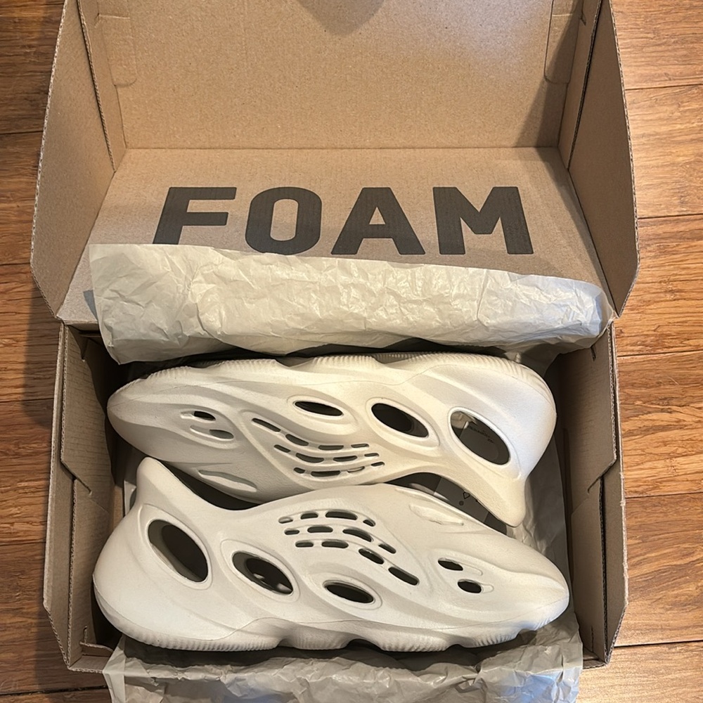 Adidas Yeezy Foam Rnnr